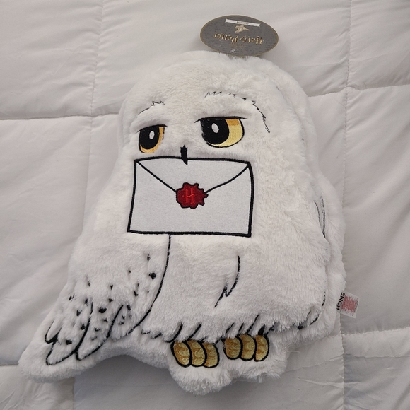 hedwig pillow
